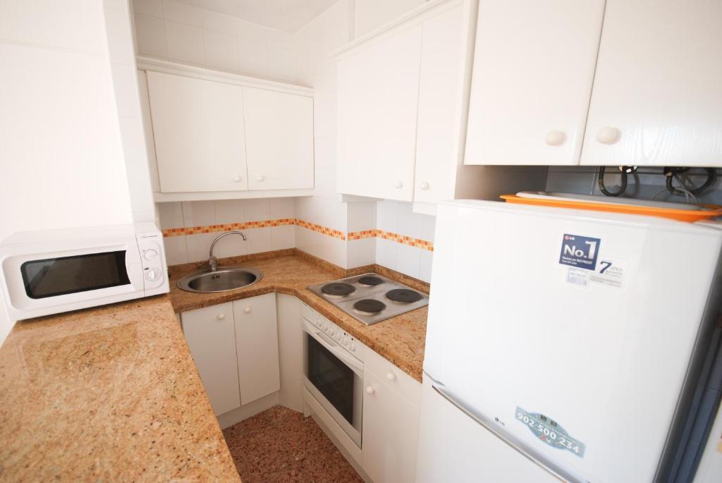 Apartamentos Concorde Alicante Bilik gambar