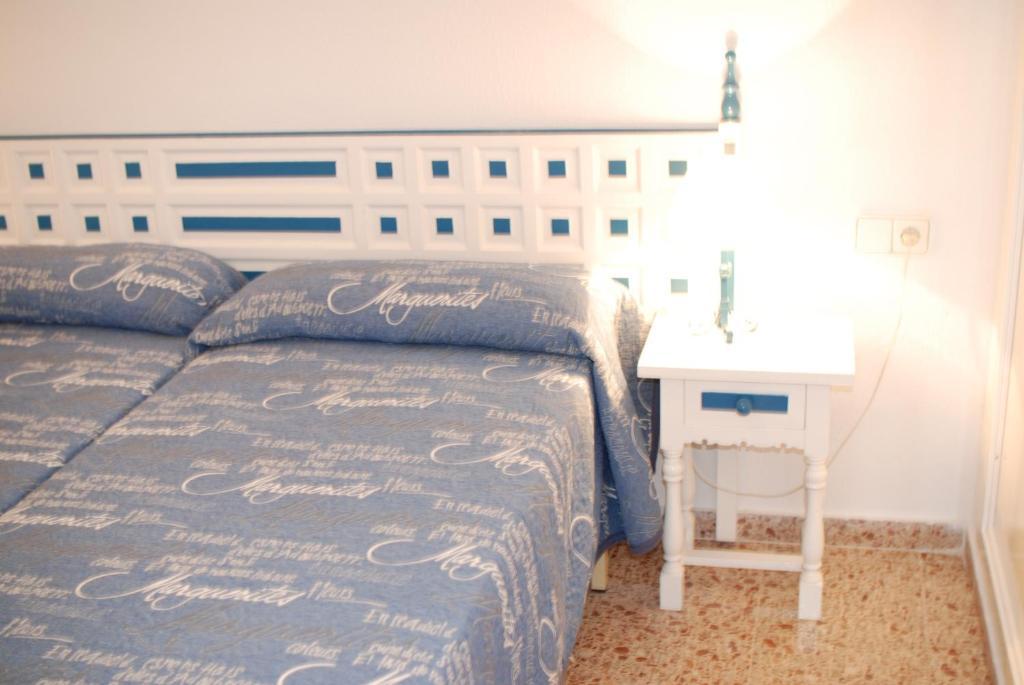 Apartamentos Concorde Alicante Bilik gambar